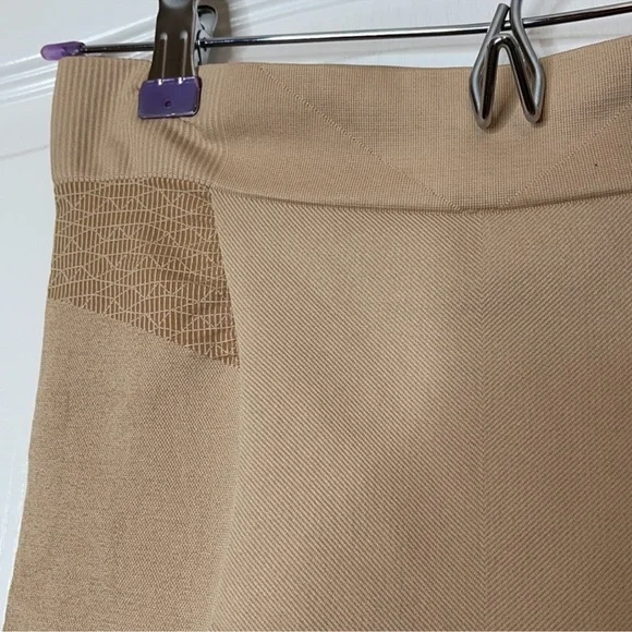 Bali Comfort Revolution Seamless High Waisted Thigh Slimmer Shapewear Large - Picture 4 of 16